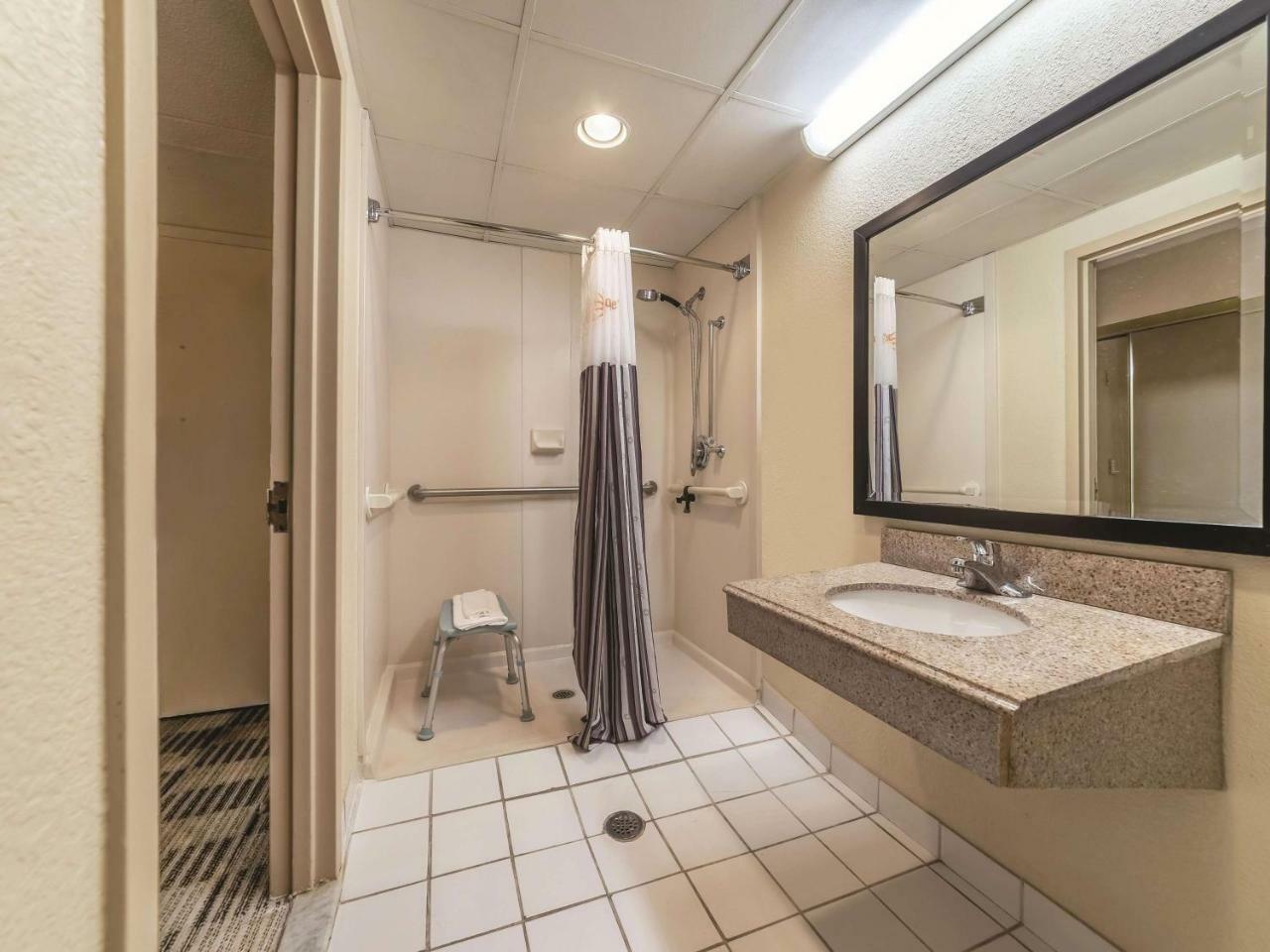 Ramada By Wyndham Nj Hotel 3*